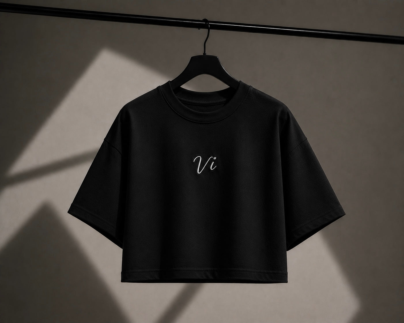 ARCHIVO 001 - Women's Crop Tee